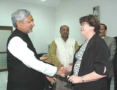 Ms Rosann Wowchuk Dy. Premier and Minister, Govt. of Manitoba, Canada with CM  at 1, Aney Marg, Patna.